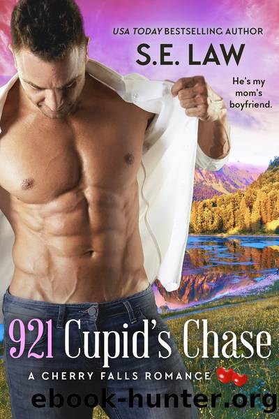 921 Cupid's Chase by S.E. Law