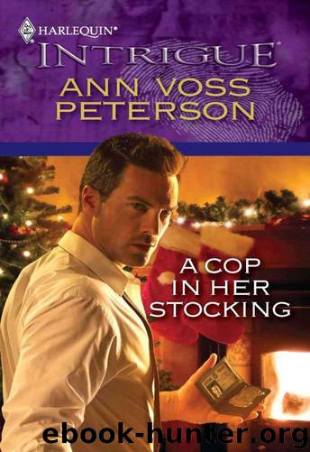 A Cop in Her Stocking by Peterson Ann Voss