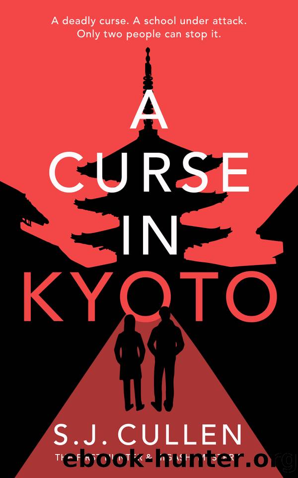 A Curse in Kyoto: a Mystery-Thriller (Hunter and Higashi Book 1) by S.J. Cullen