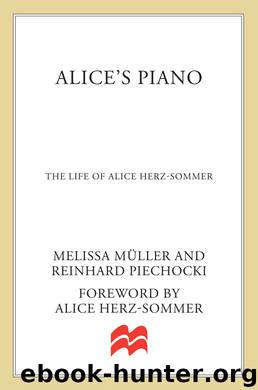 Alice's Piano by Melissa Müller