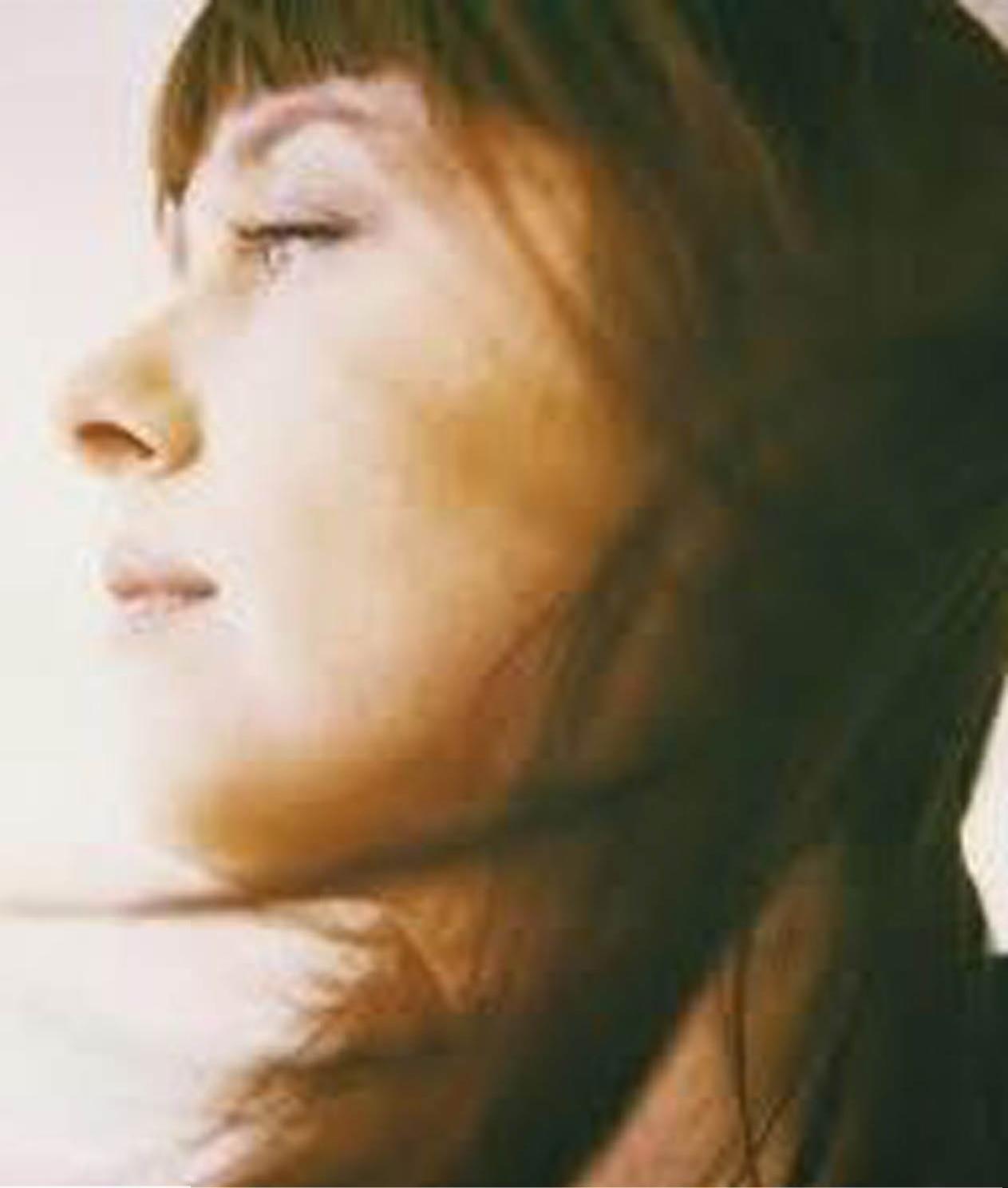 Authentic Guitar Style of Suzanne Vega by Suzanne Vega (by Mark Phillips)
