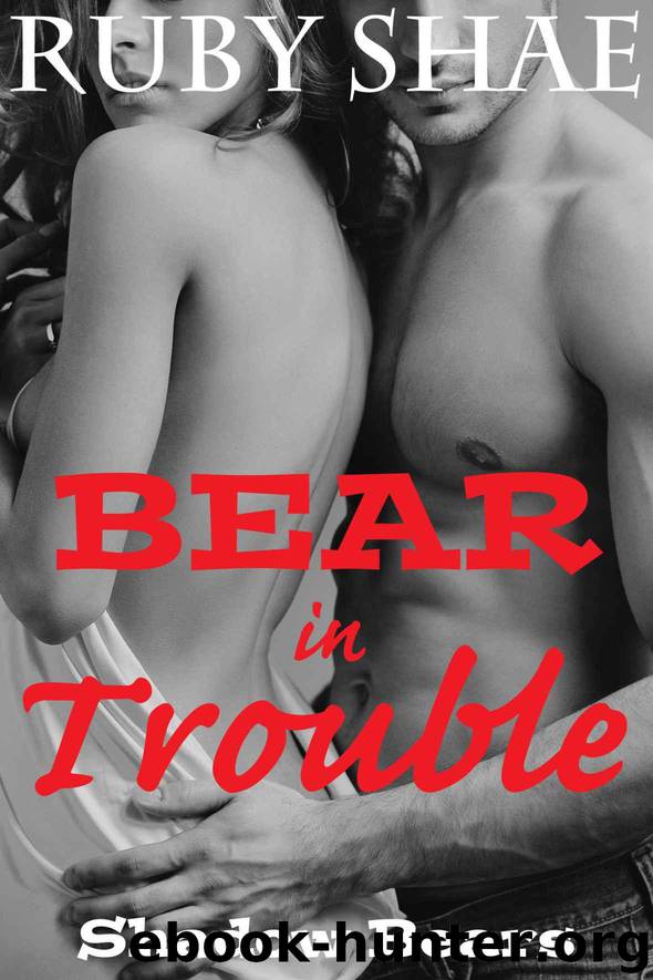 Bear in Trouble: BBW Paranormal Holiday Shape Shifter Romance (Shadow Bears Book 2) by Shae Ruby