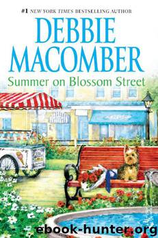 Blossom Street 6 - Summer on Blossom Street by Debbie Macomber