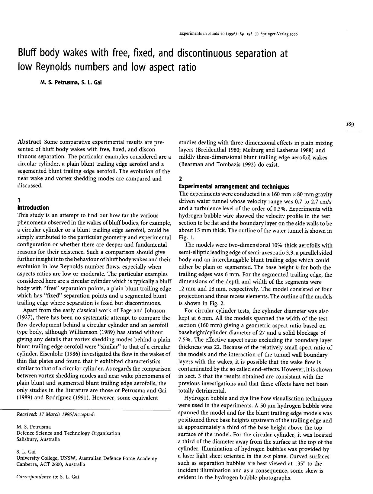 Bluff body wakes with free, fixed, and discontinuous separation at low Reynolds numbers and low aspect ratio by Unknown