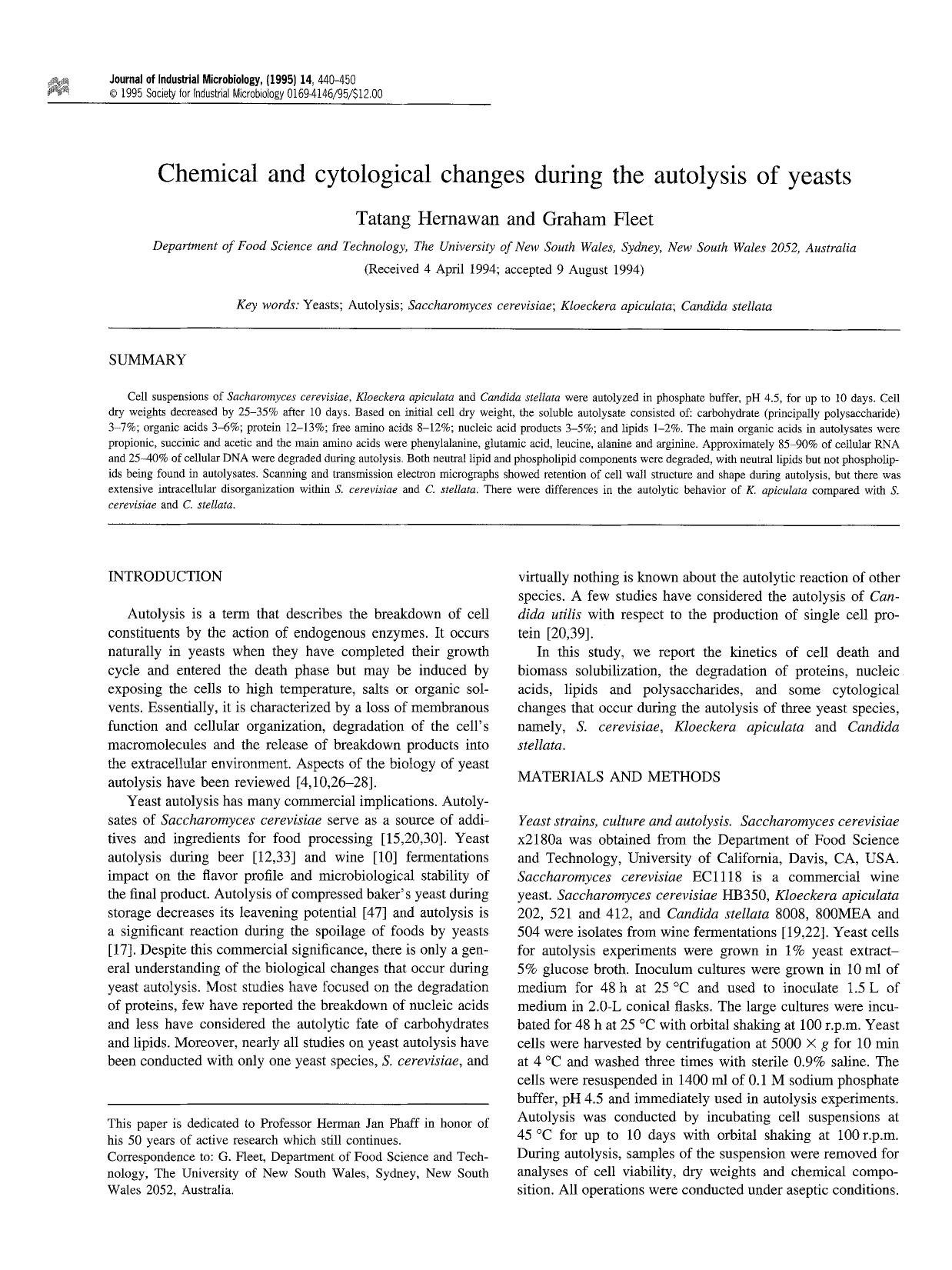 Chemical and cytological changes during the autolysis of yeasts by Unknown
