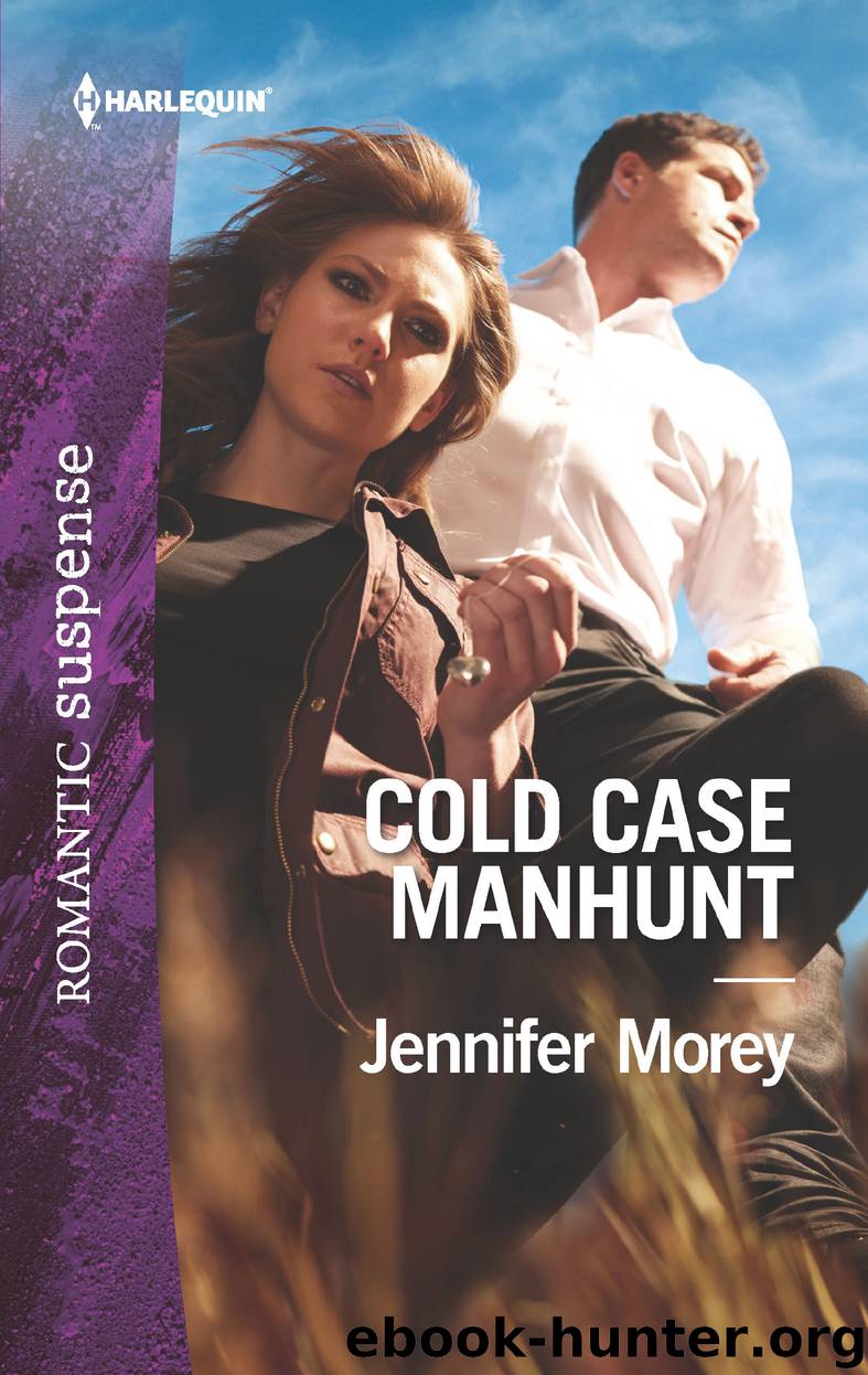 Cold Case Manhunt by Jennifer Morey