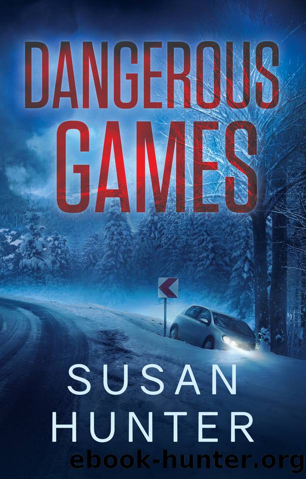 Dangerous Games (Leah Nash Mysteries Book 11) by Susan Hunter