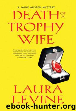 Death of a Trophy Wife by Laura Levine