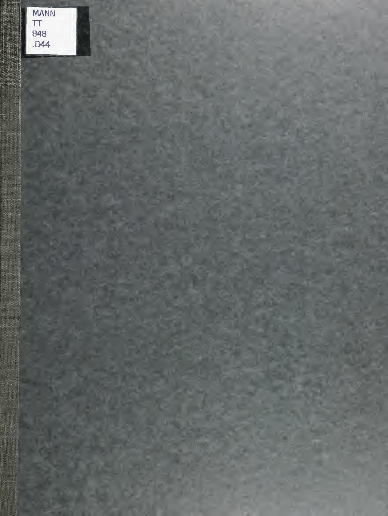 Deflected warps and wefts : a Creative Crafts folio by Creative Crafts School of Weaving