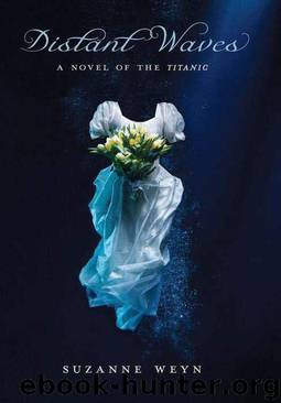 Distant Waves by Suzanne Weyn