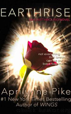 Earthrise (Earthbound Book 3) by Aprilynne Pike