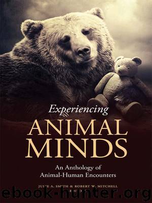 Experiencing Animal Minds by Julie Smith