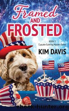 Framed and Frosted (Cupcake Catering Mystery Series Book 3) by Kim Davis