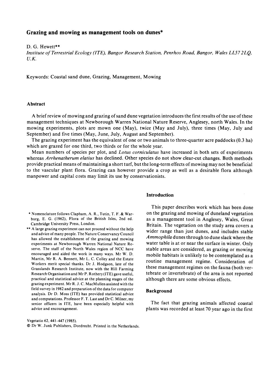 Grazing and mowing as management tools on dunes by Unknown