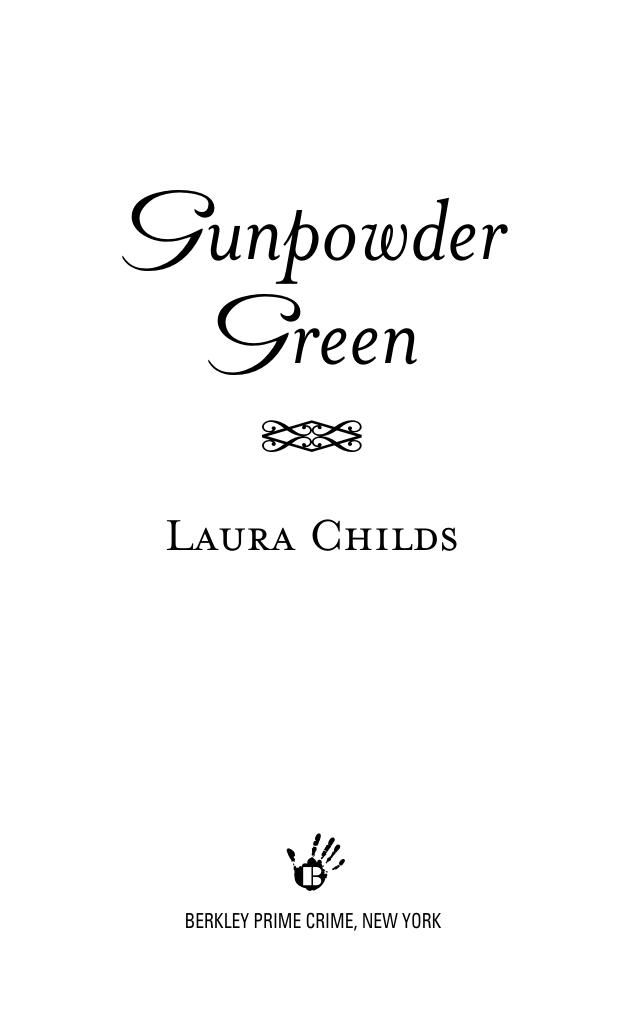 Gunpowder Green by Laura Childs