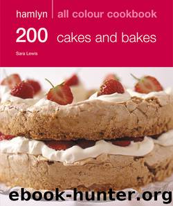 Hamlyn All Colour Cookery: 200 Cakes Bakes by Author