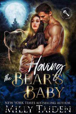Having the Bear's Baby (Shifter Surrogate Program Book 2) by Milly Taiden