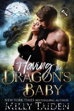 Having the Dragon's Baby (Shifter Surrogate Program Book 3) by Milly Taiden