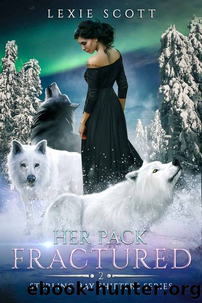 Her Pack Fractured (Sterling Bay Shifters Book 2) by Lexie Scott