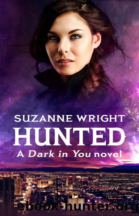 Hunted by Wright Suzanne