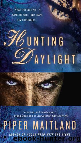 Hunting Daylight (9781101619032) by Maitland Piper