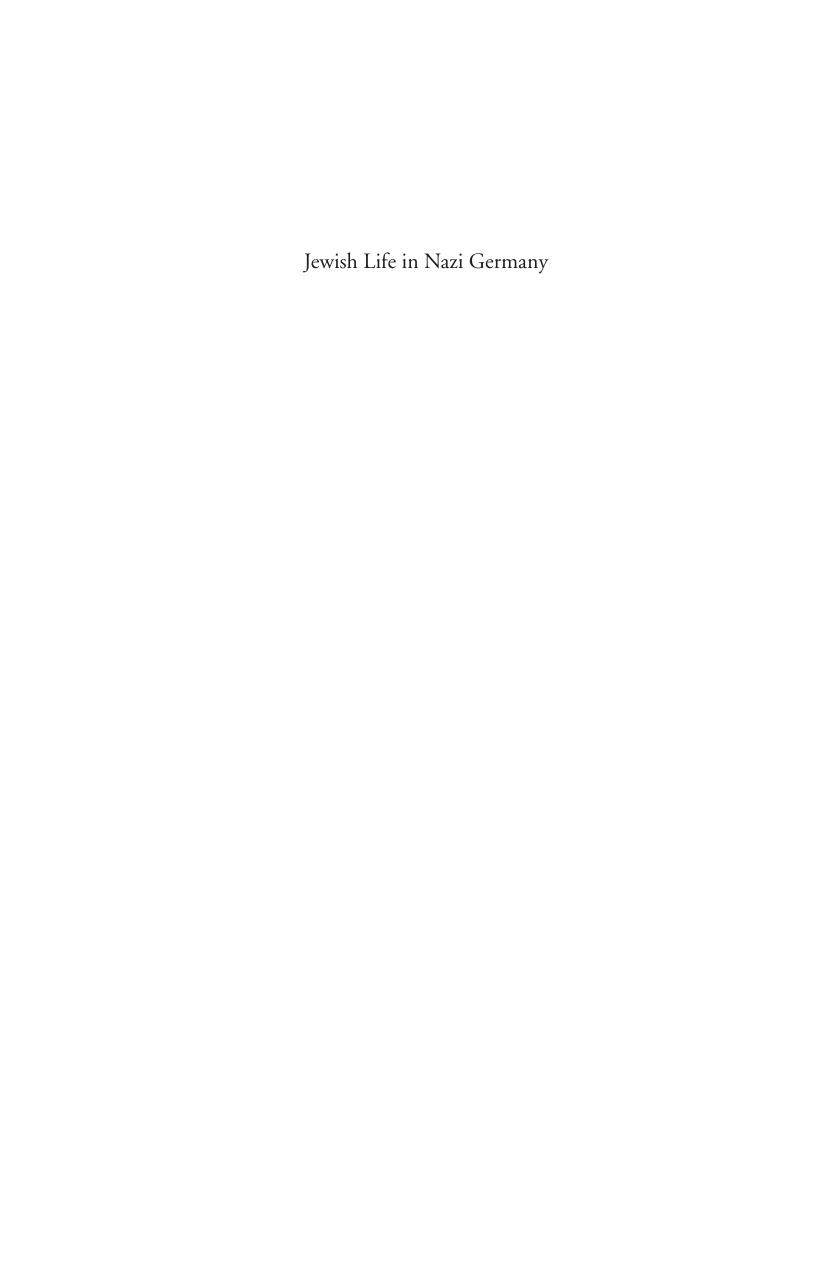 Jewish Life in Nazi Germany: Dilemmas and Responses by Francis R. Nicosia David Scrase