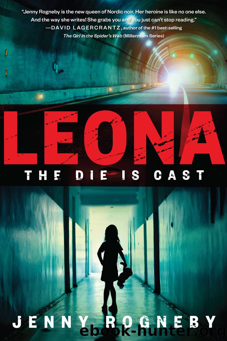 Leona by Jenny Rogneby