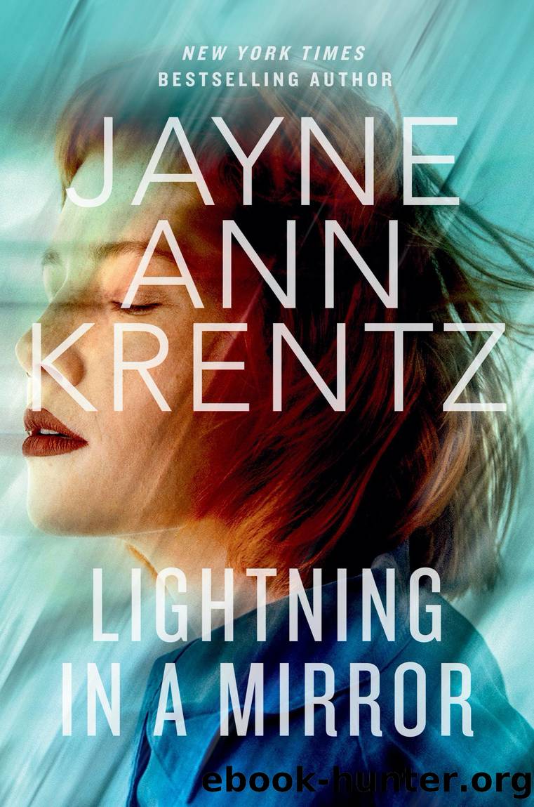 Lightning in a Mirror by Jayne Ann Krentz