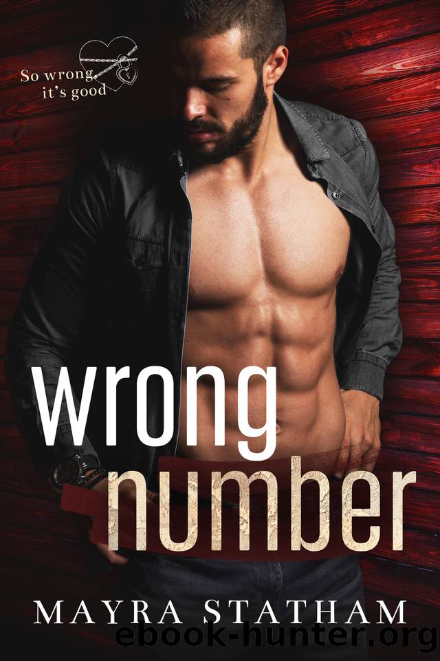 Lucky Score (The Hawkeyes Hockey Series Book 6) by Kenna King
