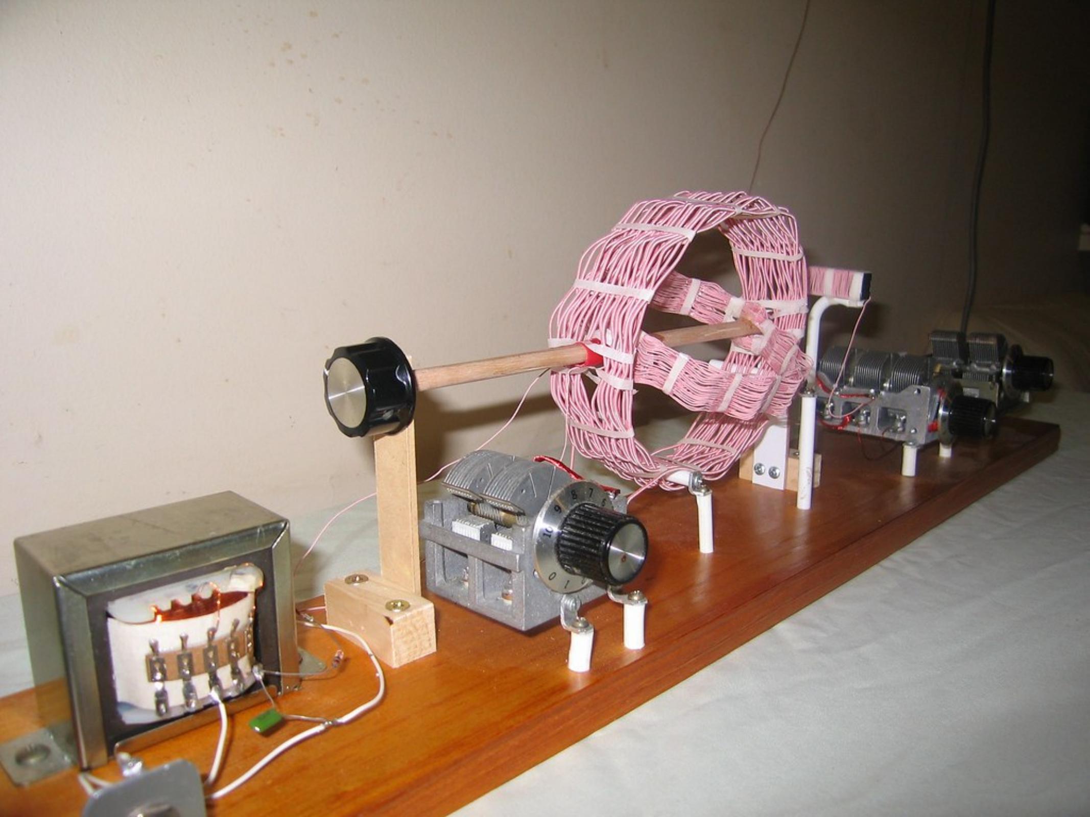 Lyonodyne DX Crystal Radio , DX Crystal Set 2 by Mike Tuggle