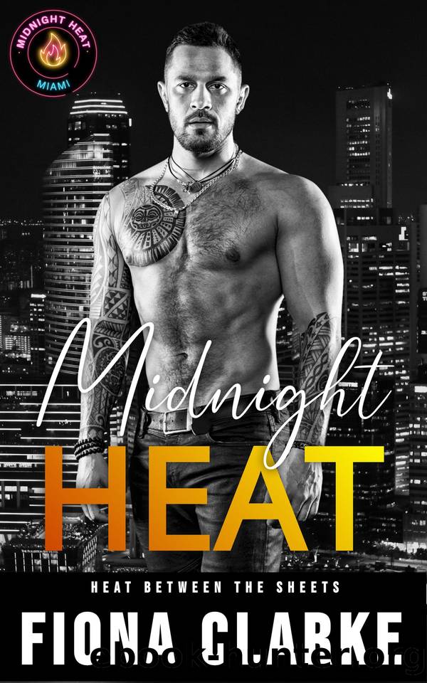 Midnight Heat: An Instalove Romance (Heat Between the Sheets Book 1) by Fiona Clarke