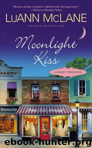 Moonlight Kiss by LuAnn McLane