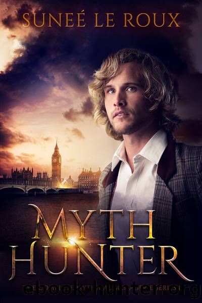 Myth Hunter by Suneé le Roux