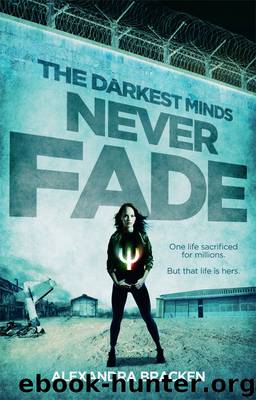 Never Fade by Alexandra Bracken