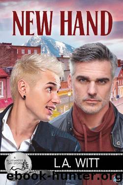 New Hand (Bluewater Bay Book 23) by L.A. Witt