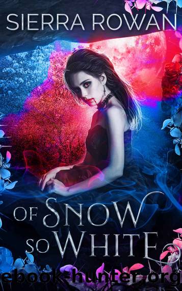 Of Snow So White: A Reverse Harem Fantasy Romance (Forever After: Vampire Snow White Book 1) by Sierra Rowan