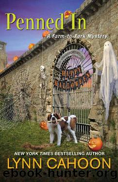 Penned In (A Farm-to-Fork Mystery) by Lynn Cahoon