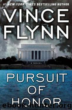 Pursuit of Honor (MR 10) by Vince Flynn