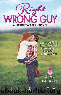Right Wrong Guy by Lia Riley