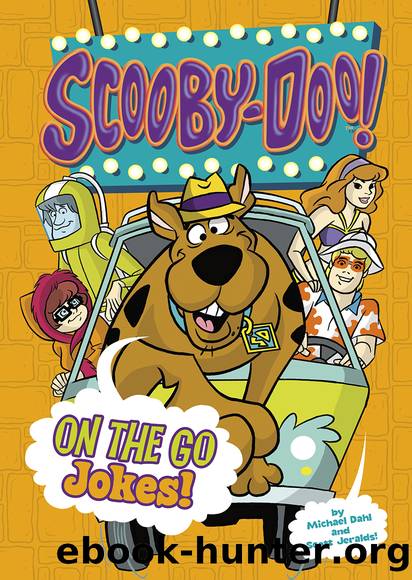 Scooby-Doo On the Go Jokes by Michael Dahl