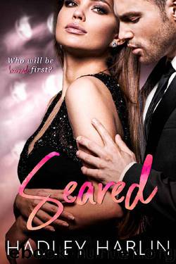 Seared (Cooking up a Celebrity Book 2) by Hadley Harlin