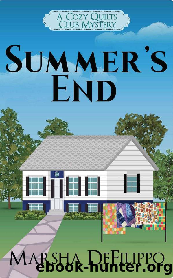 Summer's End: A Cozy Quilts Club Mystery by Marsha DeFilippo