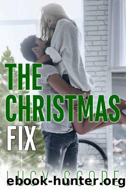 The Christmas Fix by Lucy Score