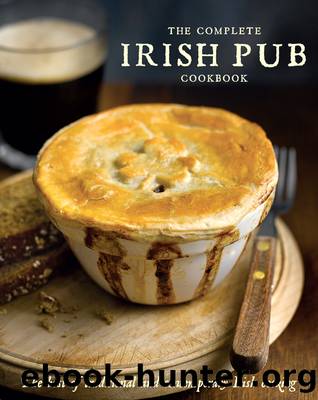 The Complete Irish Pub Cookbook by Desconhecido