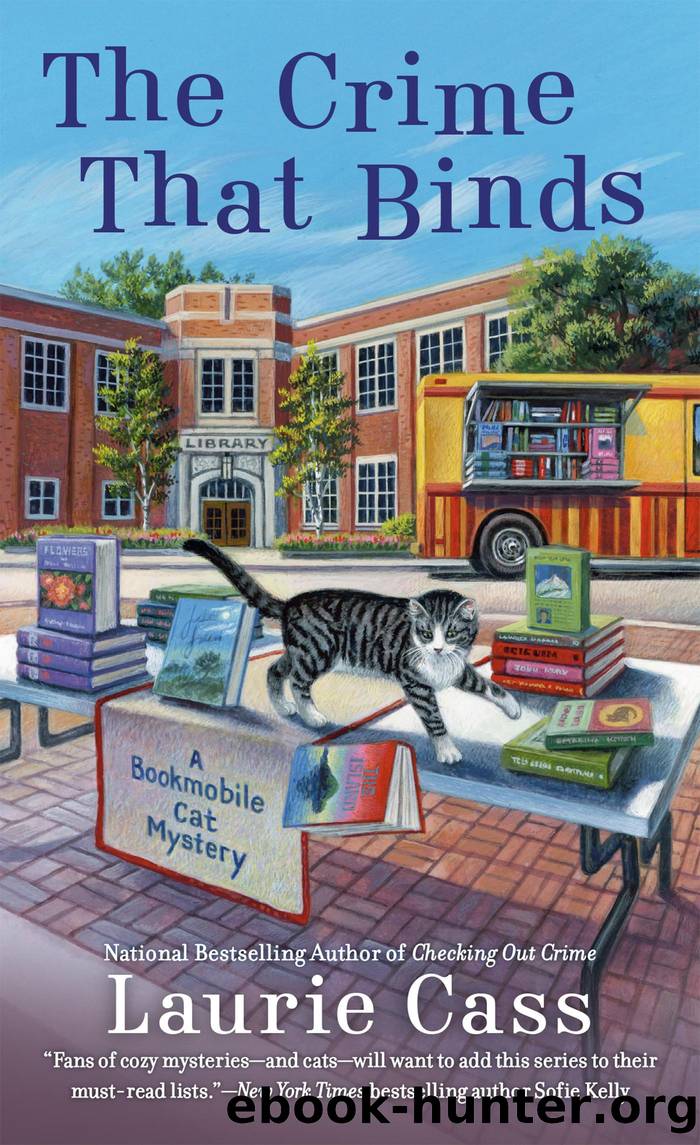 The Crime That Binds by Laurie Cass