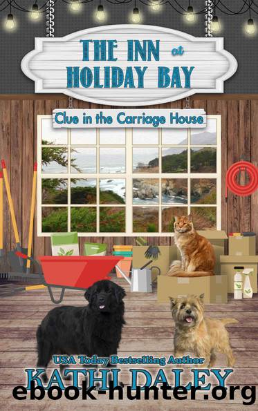 The Inn at Holiday Bay: Clue in the Carriage House by Kathi Daley