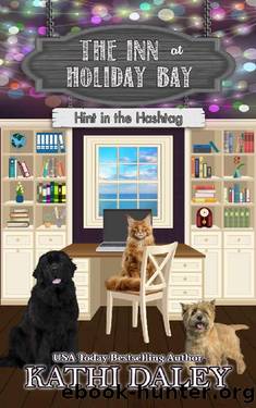 The Inn at Holiday Bay: Hint in the Hashtag by Kathi Daley