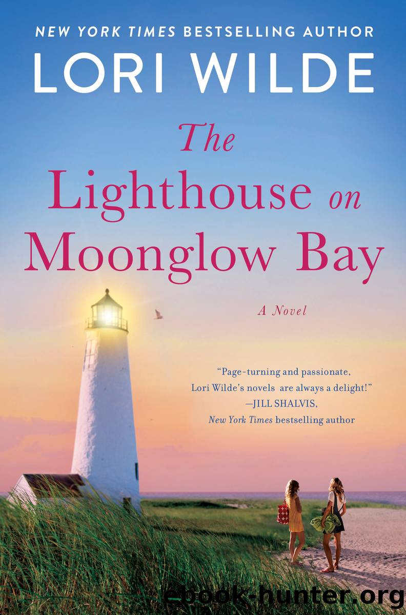 The Lighthouse on Moonglow Bay by Lori Wilde