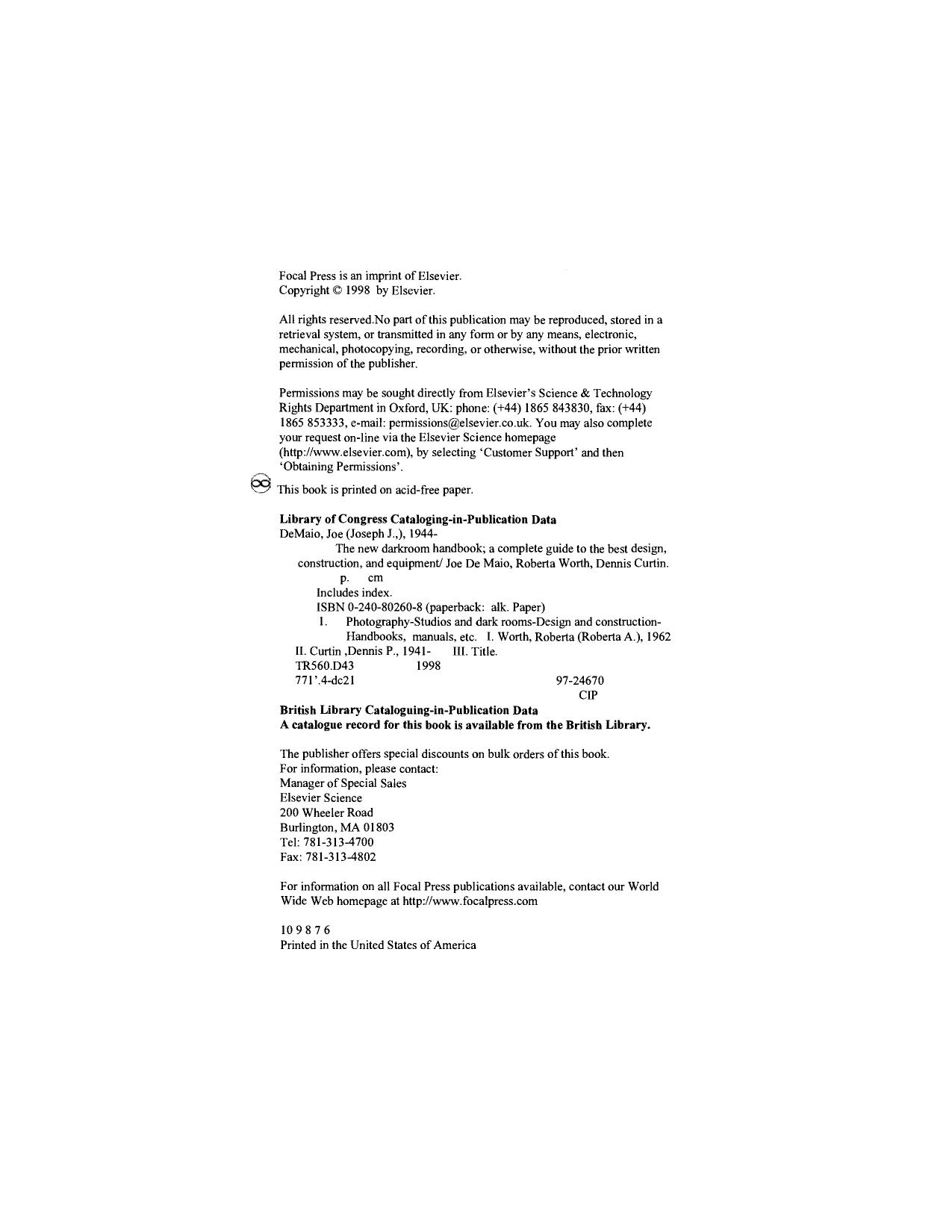 The New Darkroom Handbook. A Complete Guide to the Best Design, Construction, and Equipment by Joe DeMaio Robin Worth and Dennis Curtin (Auth.)