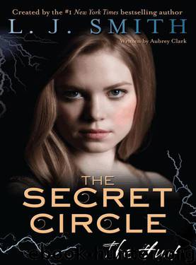 The Secret Circle: The Hunt by Smith L. J